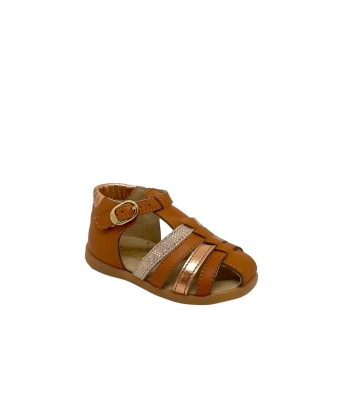 BABYBOTTE GUPPY Camel sandales nu pieds solde