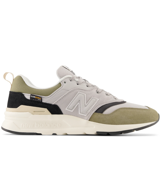 New Balance CM997HWH chez Cornerstreet bien 